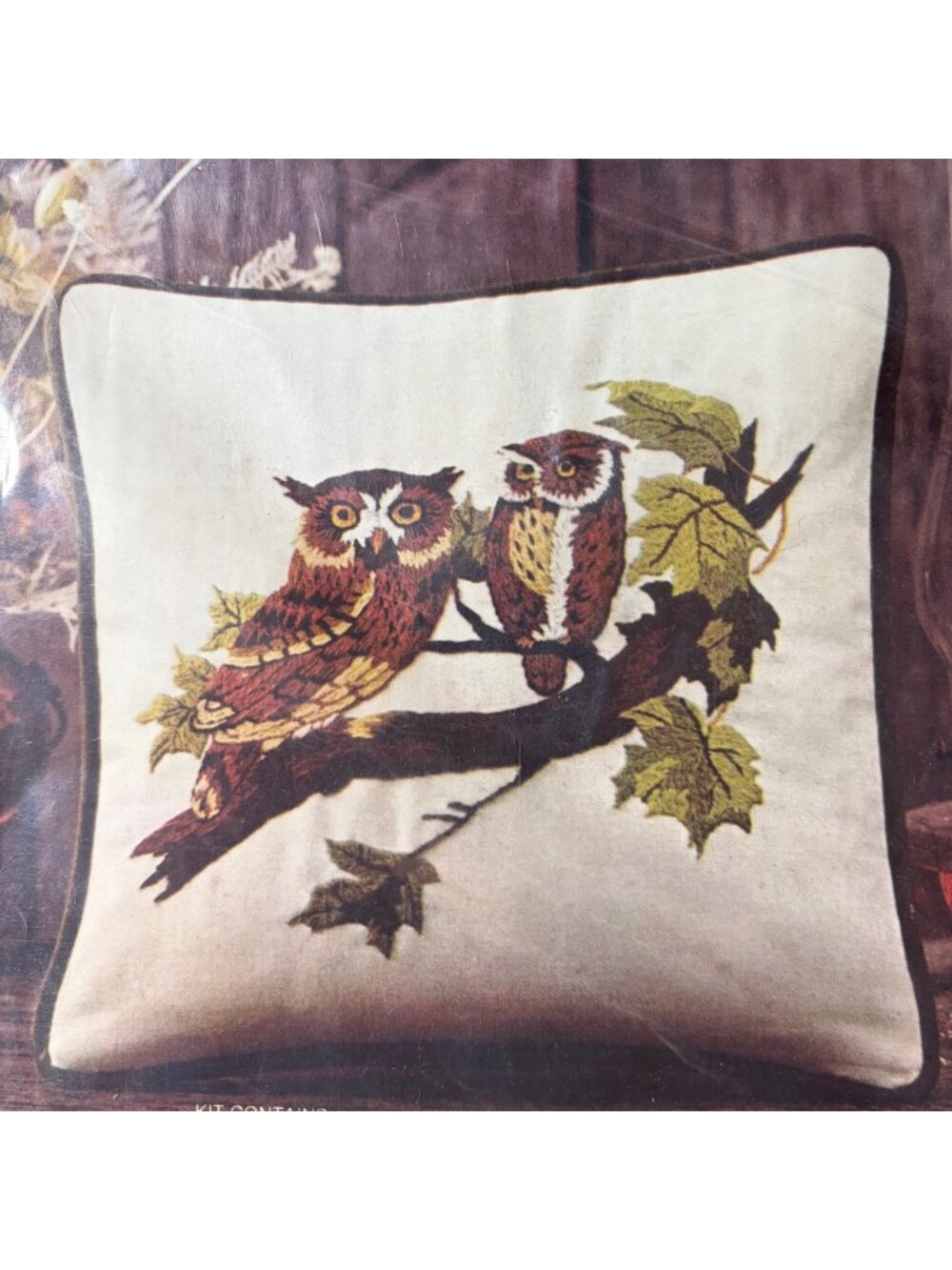 Avon Creative Needlecraft Crewel Embroidery Kit Owl Mates Pillow 14x14 1970s